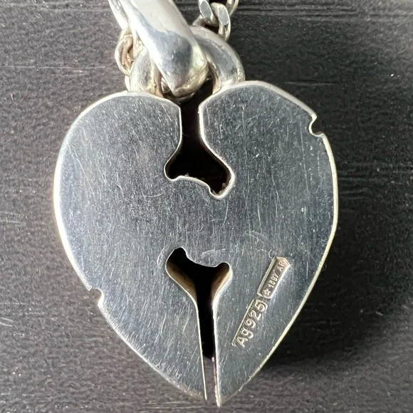 Gucci Knot Heart Pendant 925 Sterling Silver Necklace